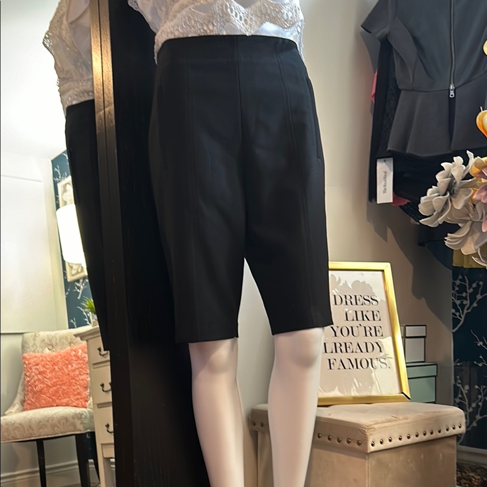 Tibi Black Bermuda Shorts Relaxed Fit ♥️🛍️